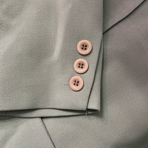 Talbots women’s size 12 mint green 100% wool Blazer. One button closure. - Picture 5 of 8